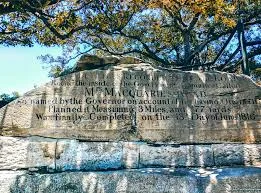 Mrs Macquarie's Chair, a sandstone bench carved by convicts in 1810 overlooking Sydney Harbour